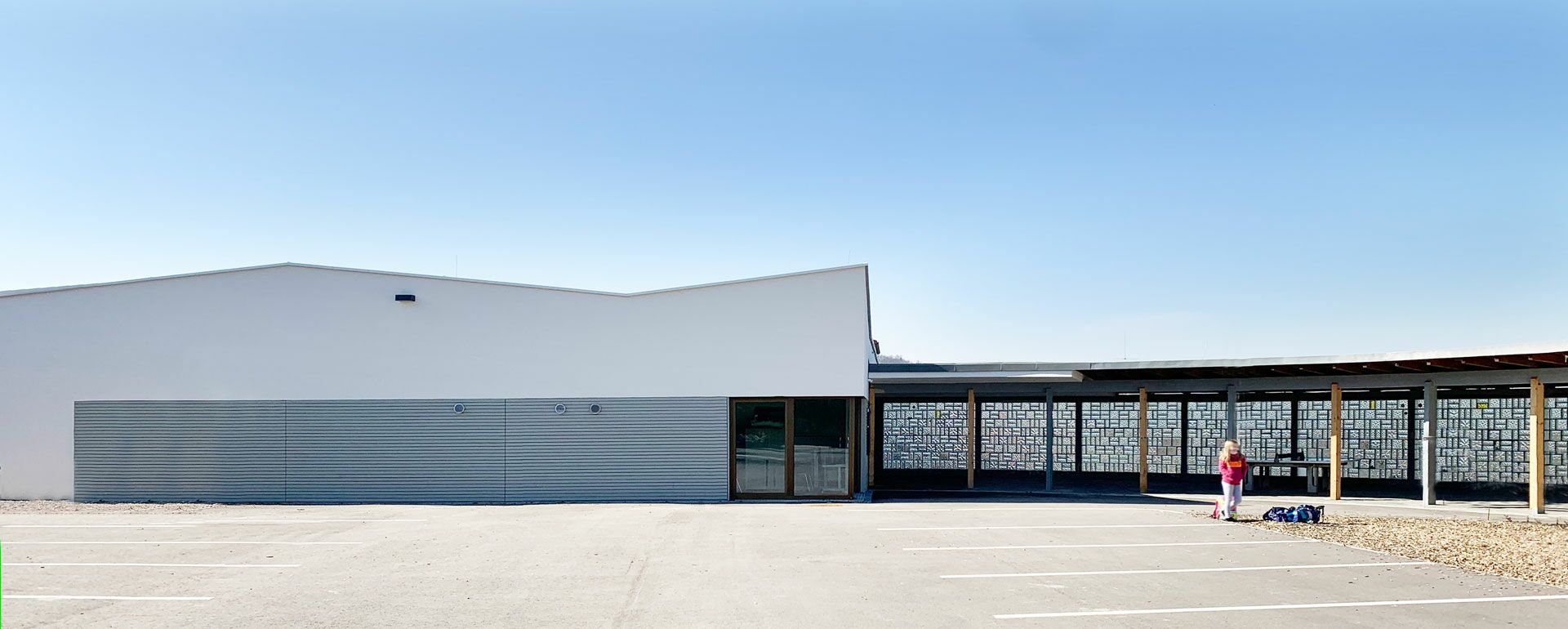 Mehrzweckhalle in Wiechs, Architekturbüro Herzog, Schweiz